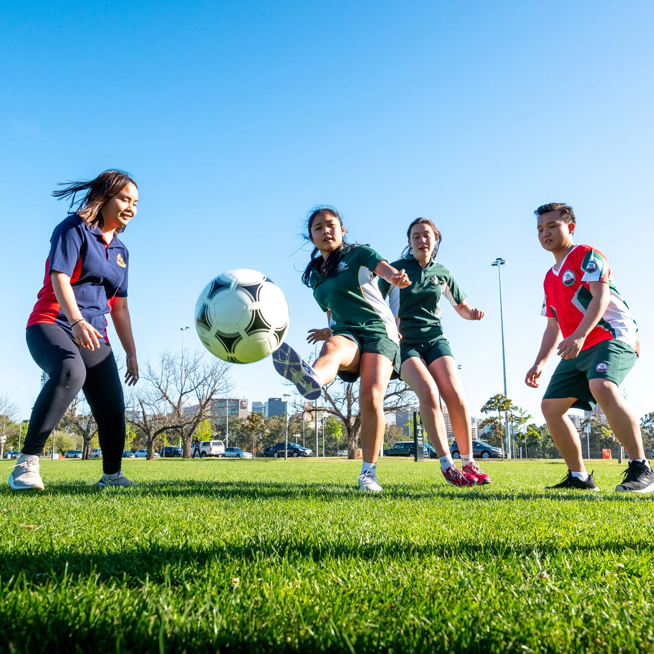 汤普森等全 汤普森等全
